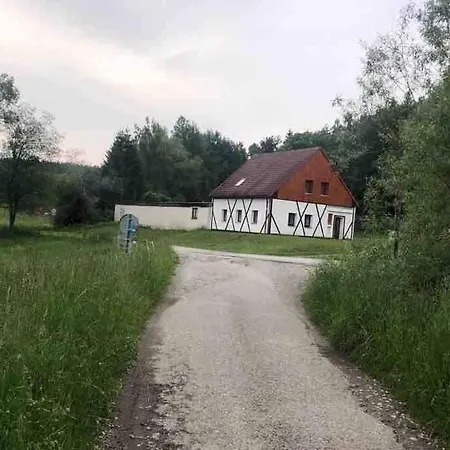 Chalupa Na Strelnici * Frymburk